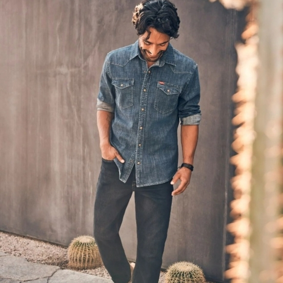 Levi's Men's Blue Denim Dress Shirt - Picture 1 of 7